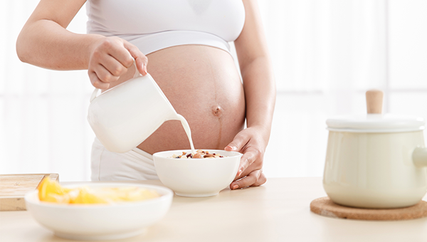 孕妇控制饮食可以让双顶径不会涨吗？