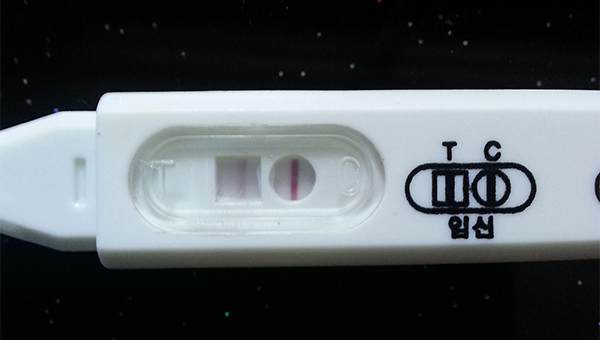 水喝多了再测怀孕是使验孕棒无效的主要原因吗？