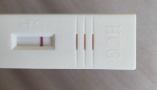 验孕棒测出来只有一条在c区的杠是怀孕了吗？